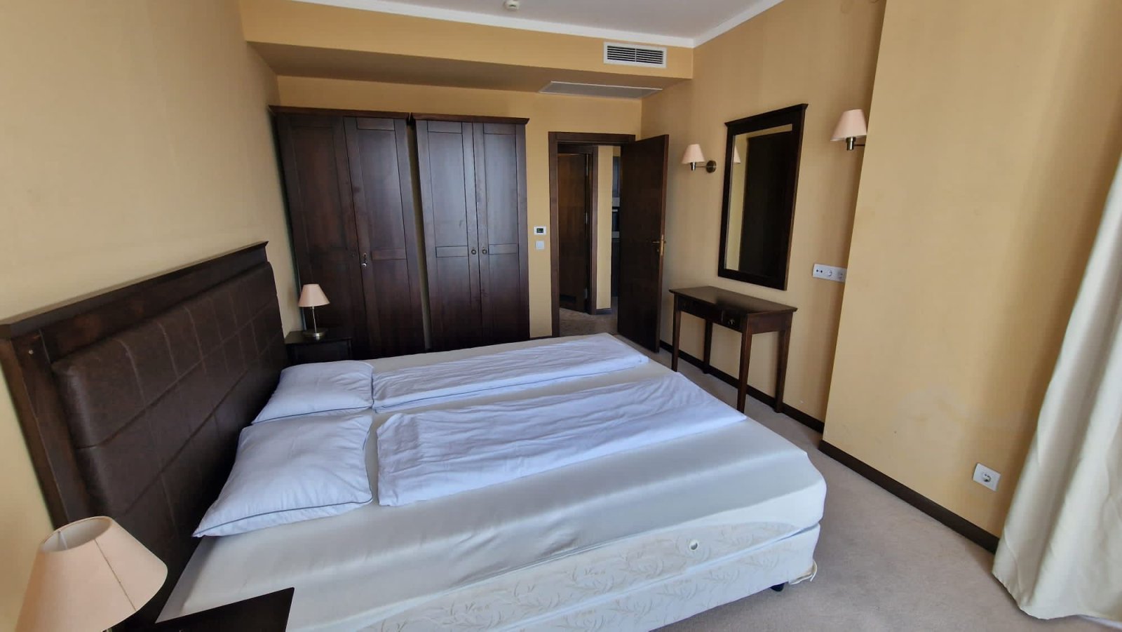 Двустаен апартамент в Royal Beach Barcello, Слънчев бряг, България