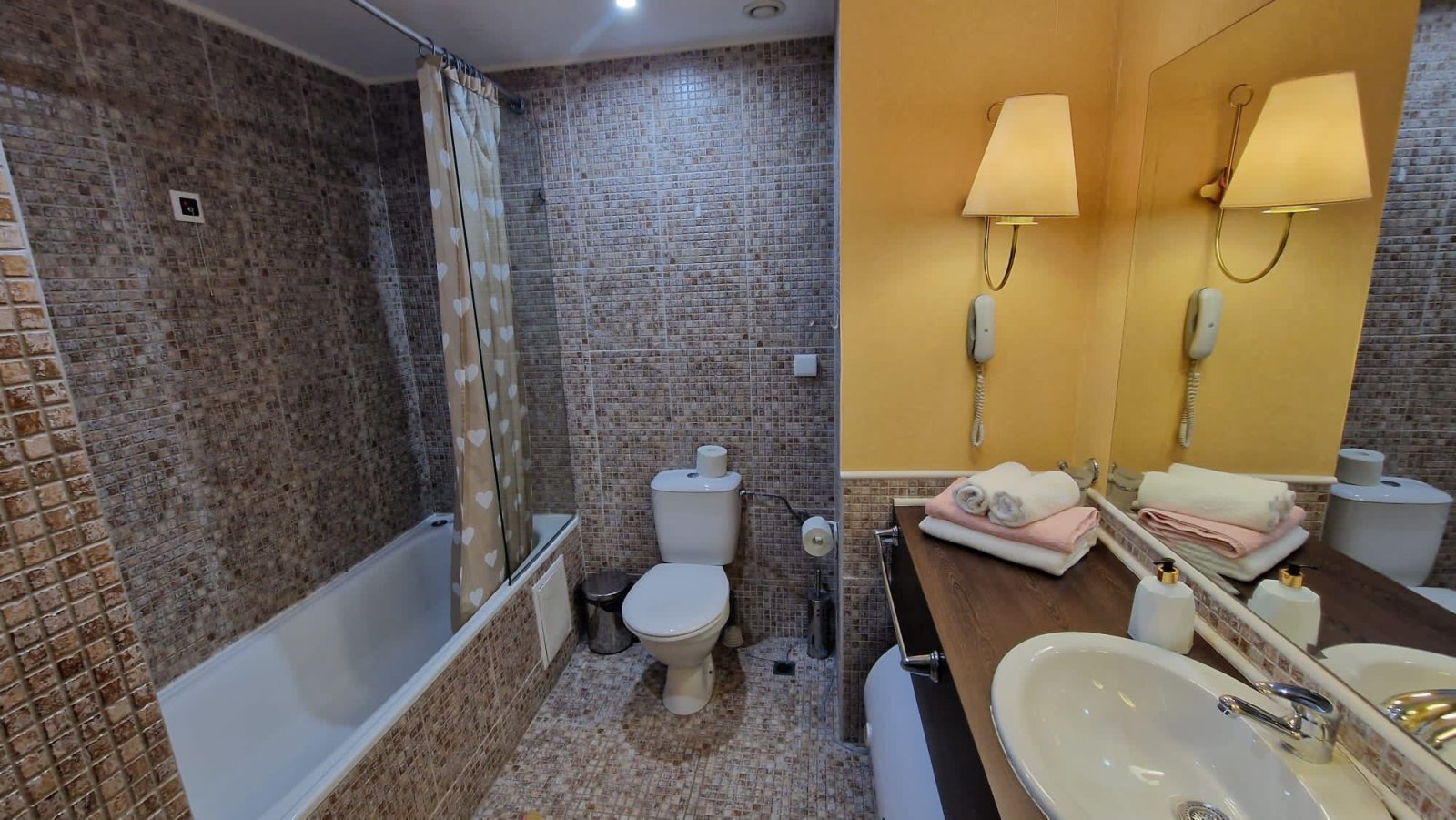 Двустаен апартамент в Royal Beach Barcello, Слънчев бряг, България