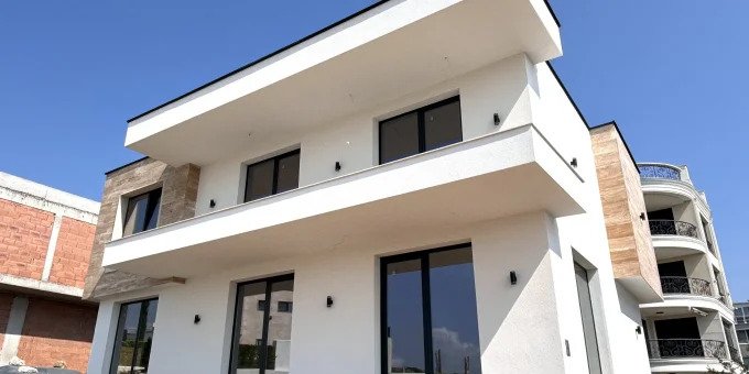 Луксозен дом на морето в бутик комплекс Sunny Island Residence