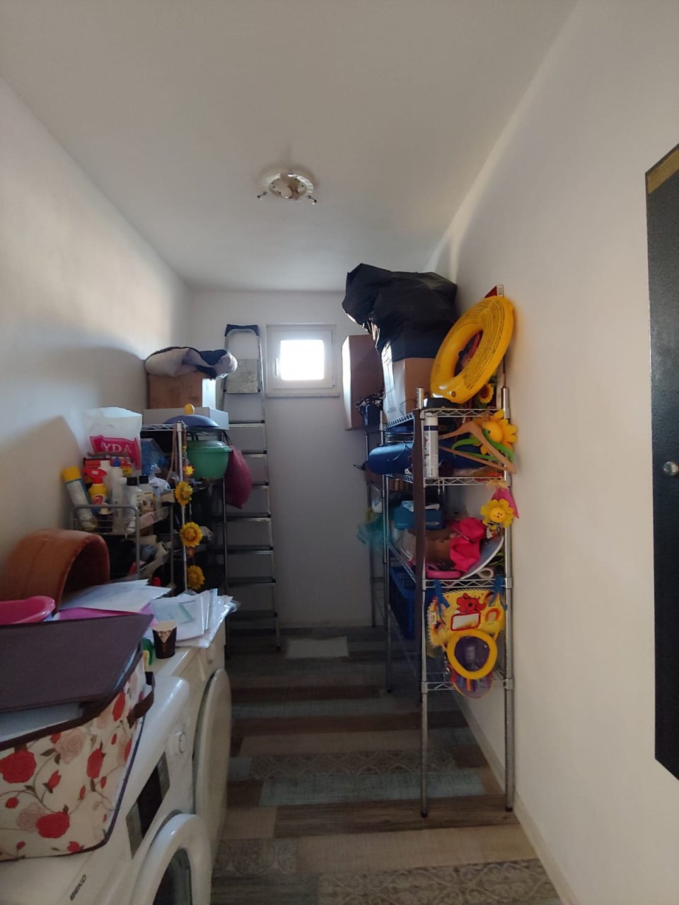 Голяма двуетажна къща в центъра на Кошарица, Слънчев бряг близо до морето