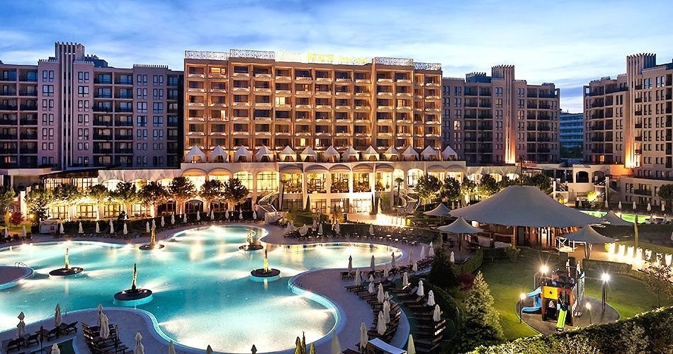 Двустаен апартамент в Royal Beach Barcello, Слънчев бряг, България