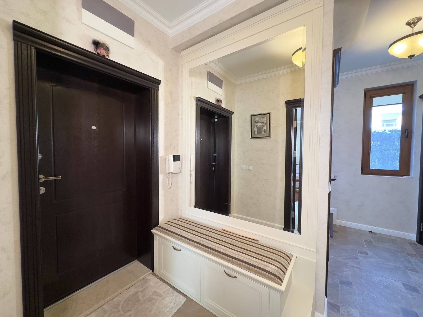 Къща с три спални в Victoria Residences