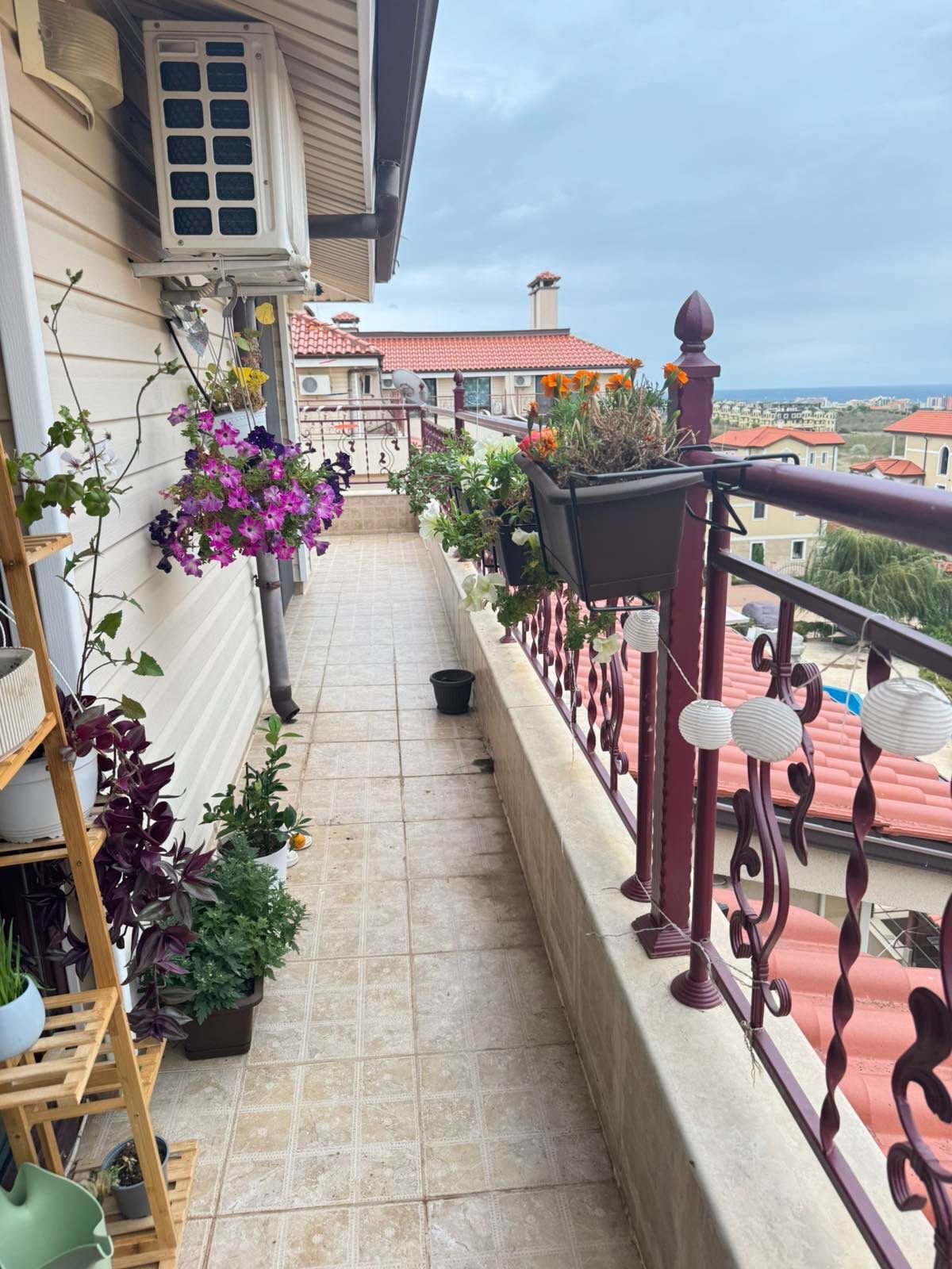 Тристаен апартамент в комплекса „Свети Никола“ в Косарица