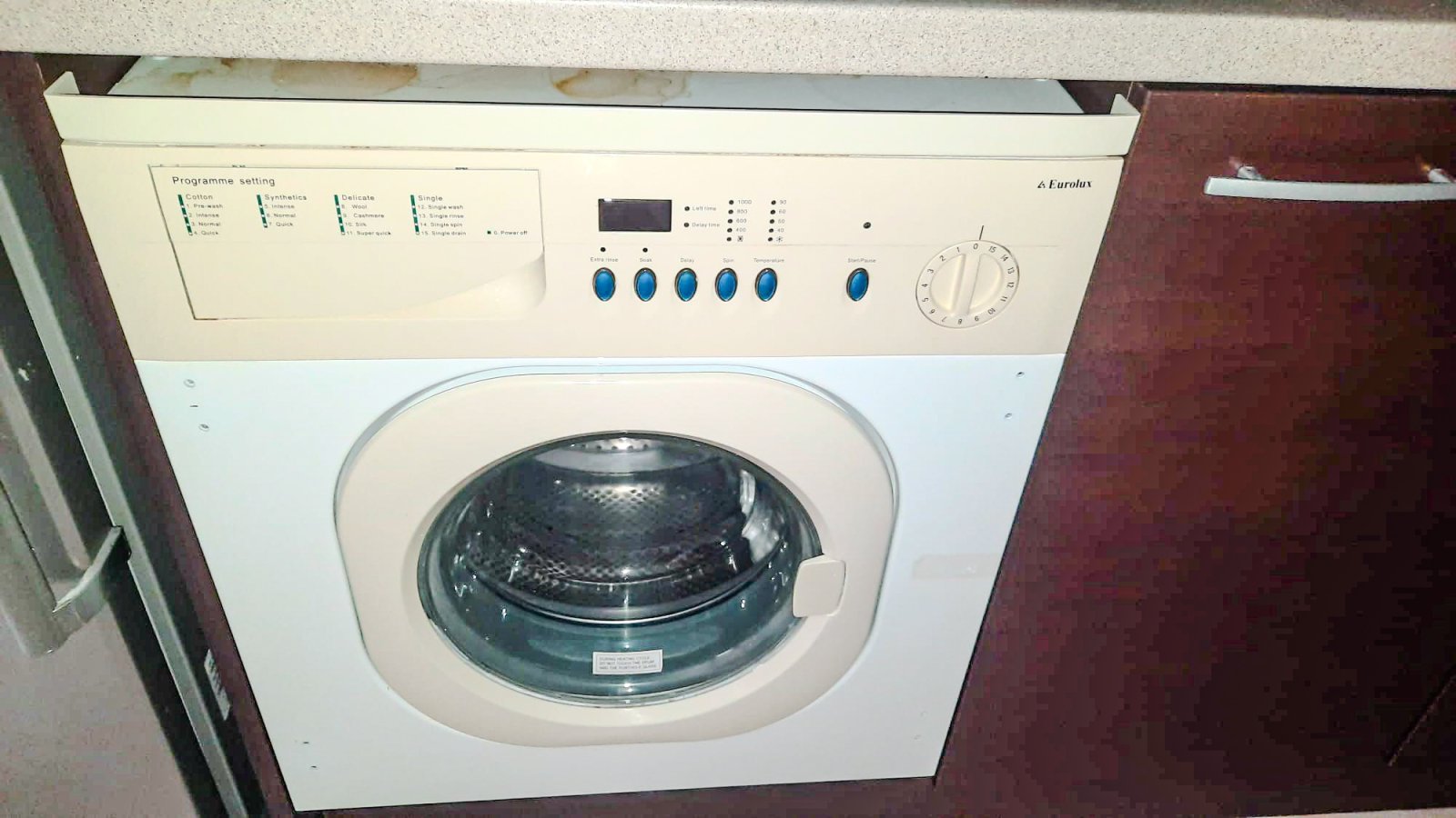 Тристаен апартамент в комплекса Еден на Слънчев бряг с изглед към басейна.