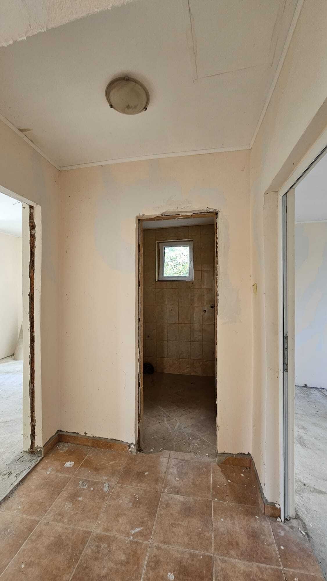 Бунгало в нужда от ремонт в село Дюльово, България