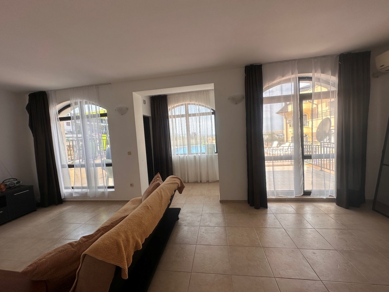 3-стаен апартамент в Nessebar View с гледка към басейна, Косараица, България