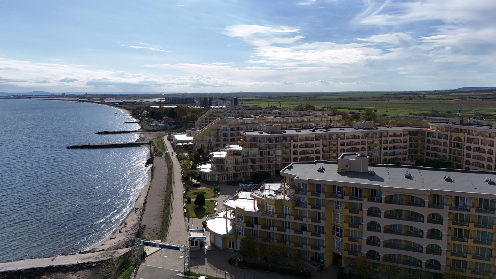 Апартамент 1+2 в Midia Resort-Komplex, Ахелой, България