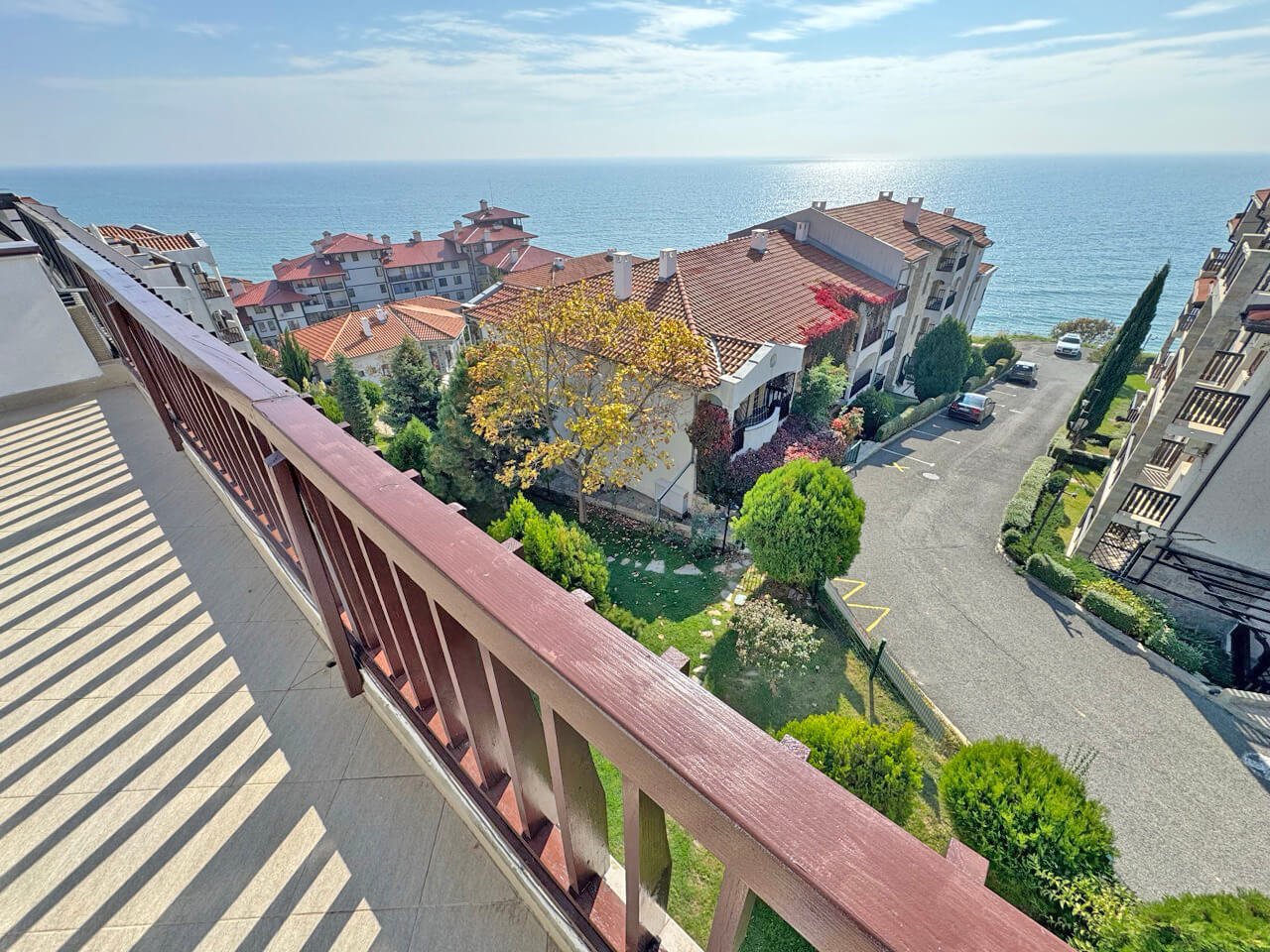 Sveti Vlas: Тристаен апартамент с гледка към морето в комплекс Sun Coast в Свети Влас, България Sveti Vlas: Тристаен апартамент с гледка към морето в комплекс Sun Coast в Свети Влас, България