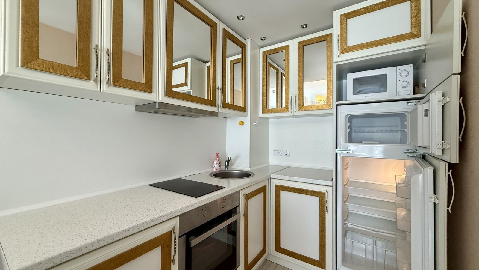 Двустаен апартамент Harmony Suites Monte Carlo, Слънчев бряг, България