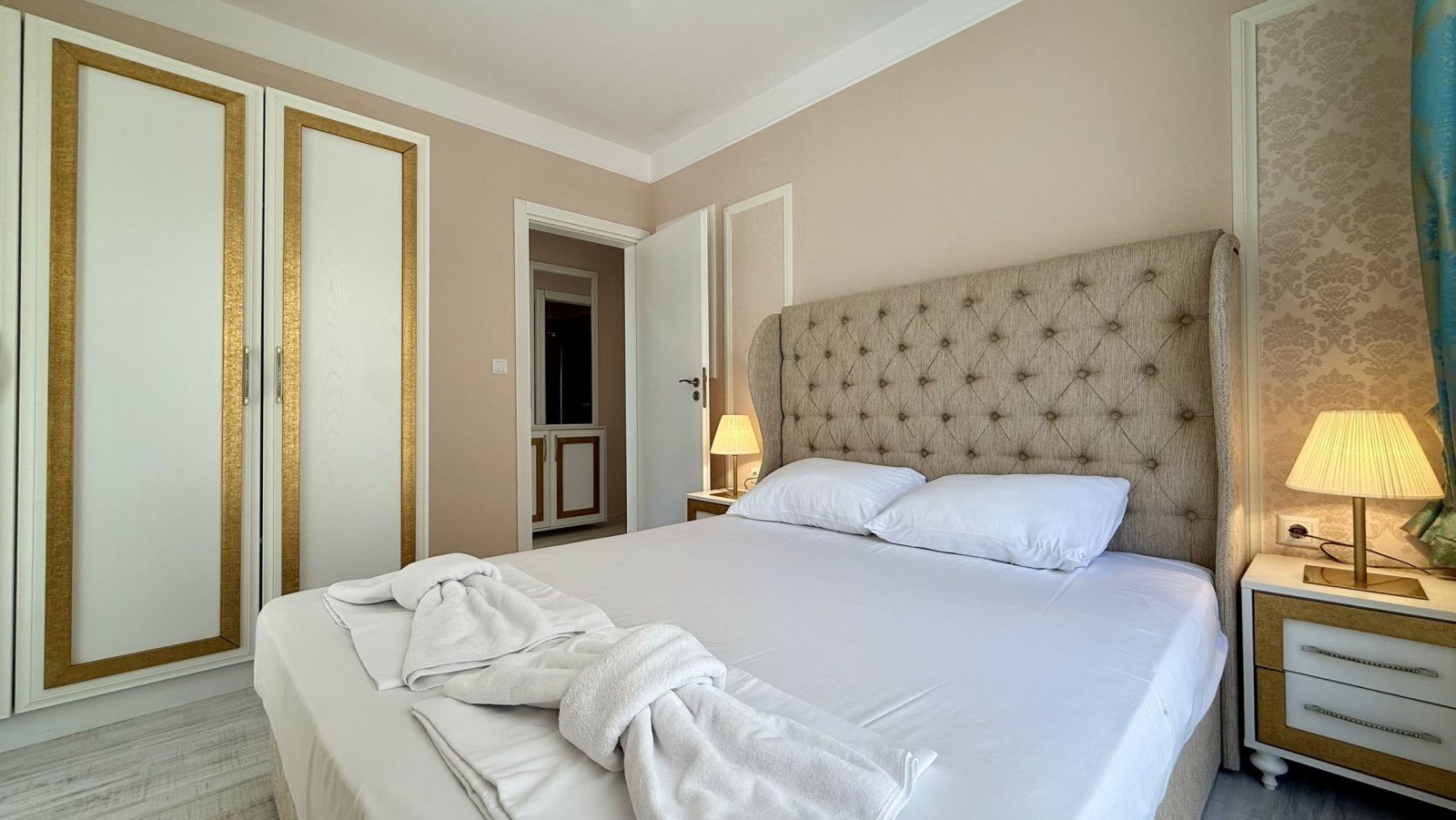 Двустаен апартамент Harmony Suites Monte Carlo, Слънчев бряг, България