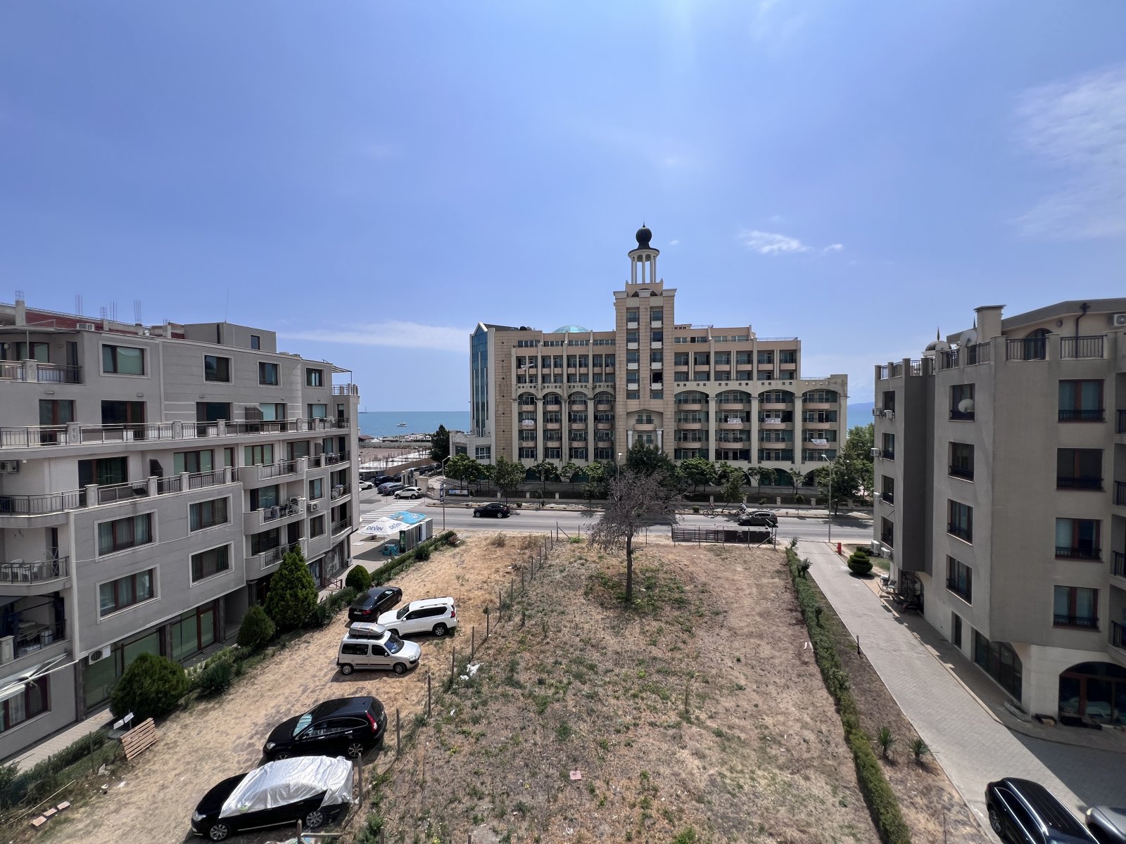 3-стаен апартамент в груб строеж, град Поморие, България