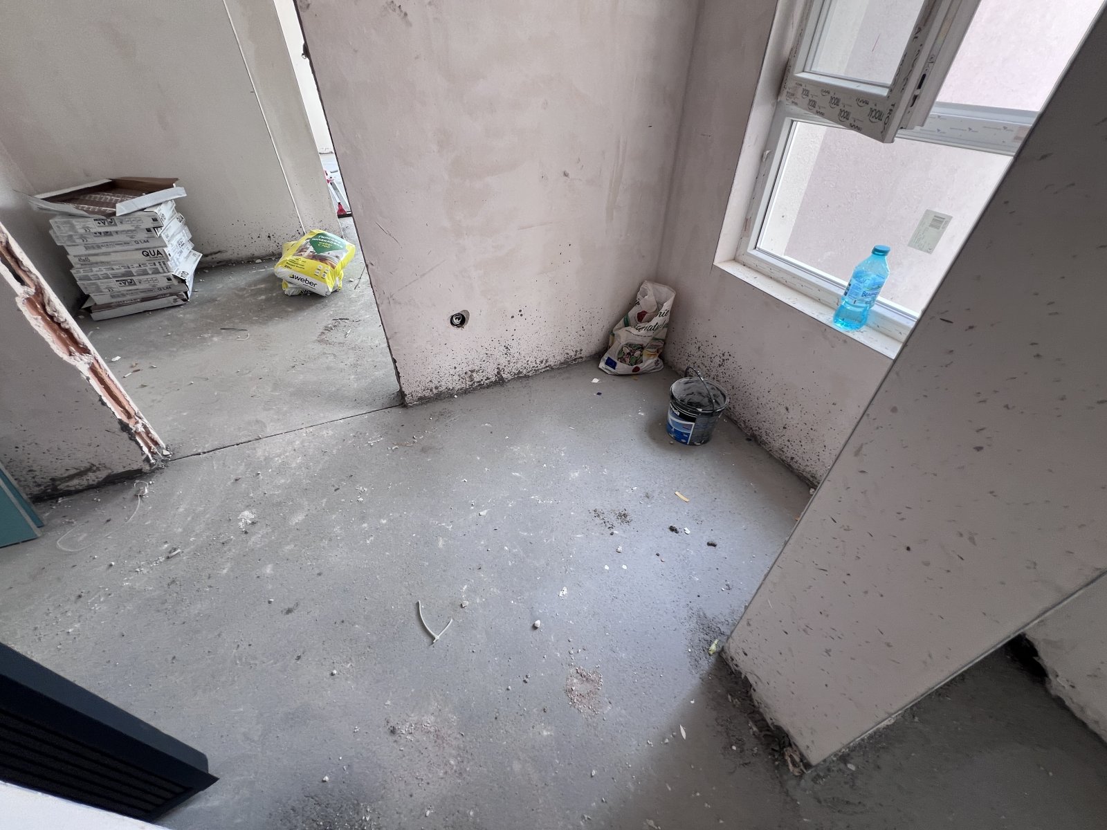 3-стаен апартамент в груб строеж, град Поморие, България