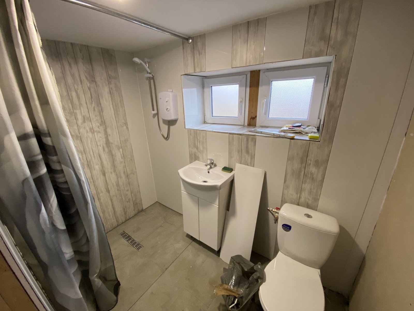 еднофамилна къща с гостна в област Велино, Добрич, България