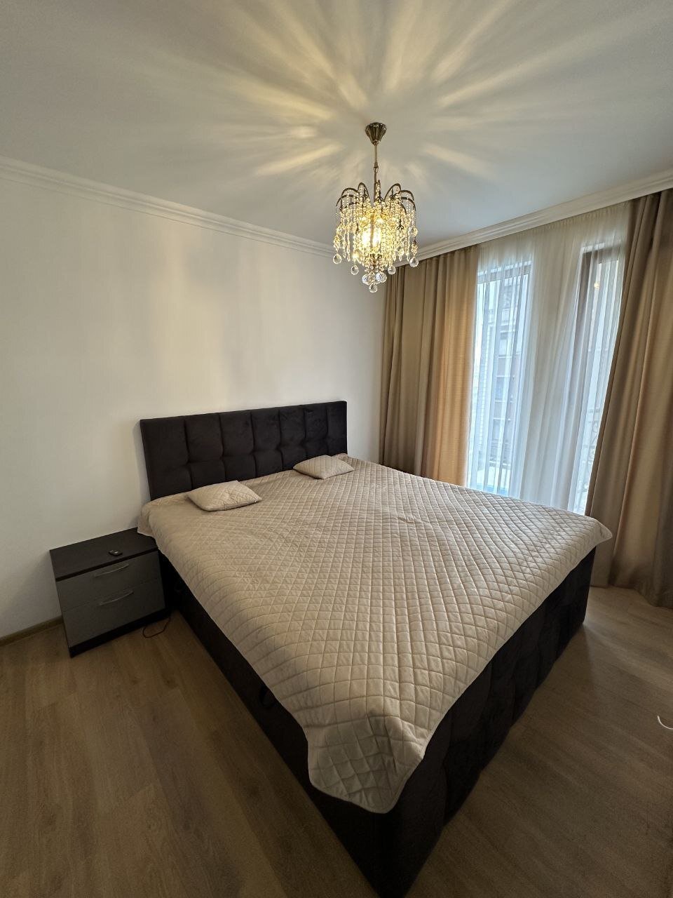 Тристаен апартамент в жилищния комплекс Финикс с гледка към басейна, Свети Влас, България