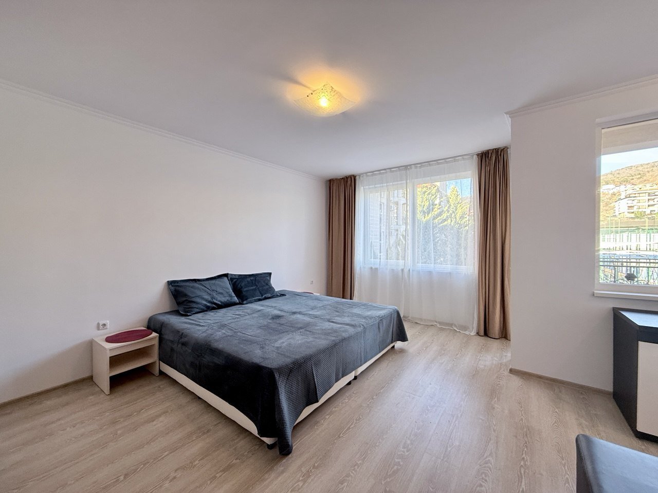 Студио апартамент в комплекс Macon Residence с изглед към планината, Свети Влас, България