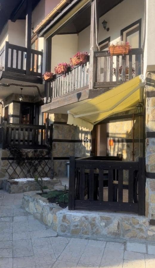 Двуетажна къща в Созопол, България