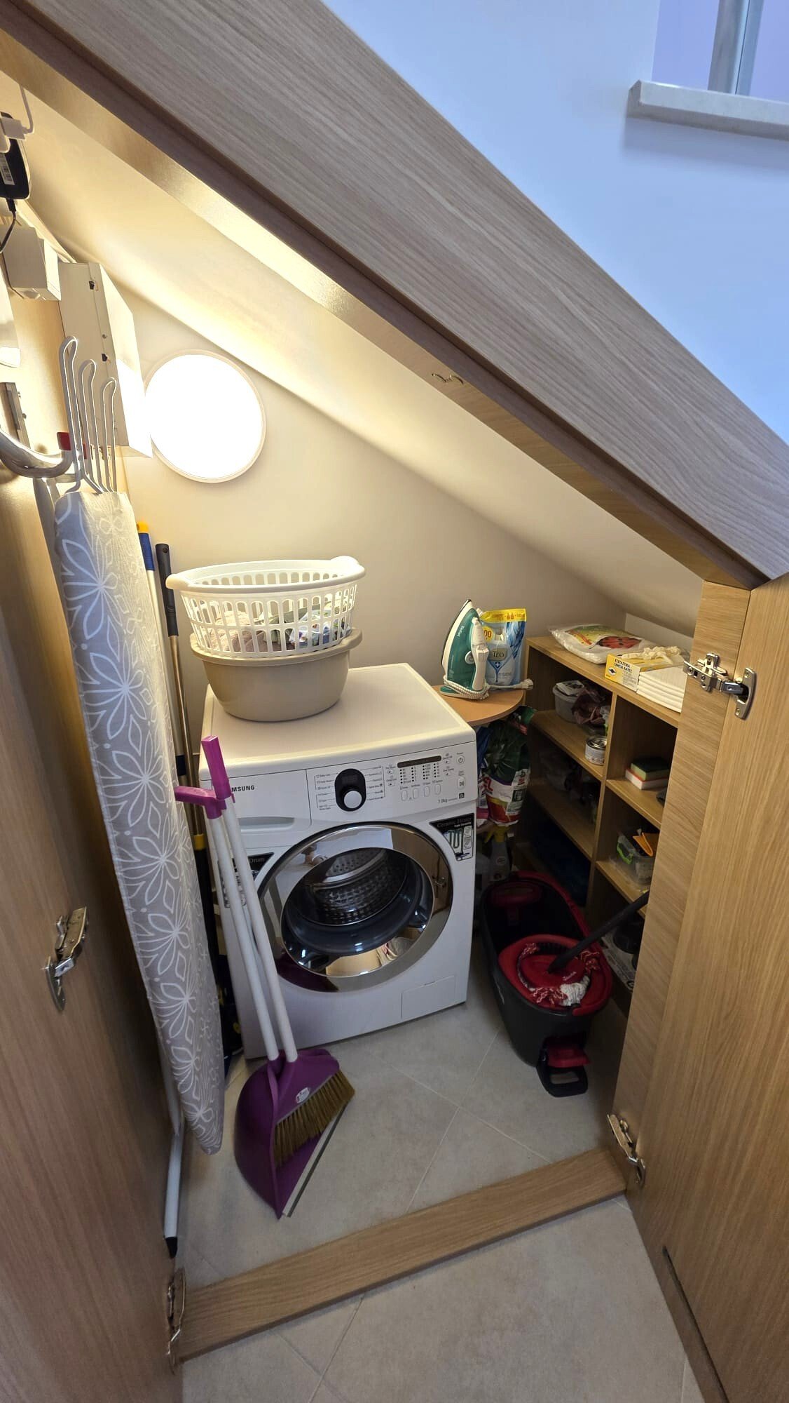 Двуетажна къща с пет стаи в комплекс Виктория Хил, Сарафово, България