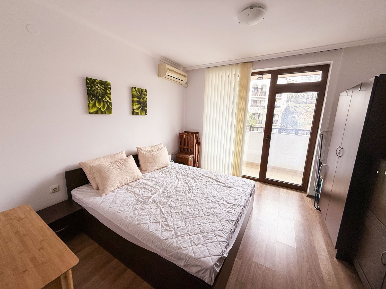 Двустаен апартамент с изглед към басейна в комплекс Арена 1, Свети Влас, България