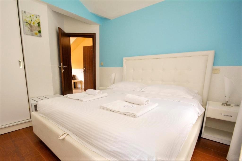 Charmantes Hotel in der malerischen Stadt Kotor, Dobrota, Montenegro