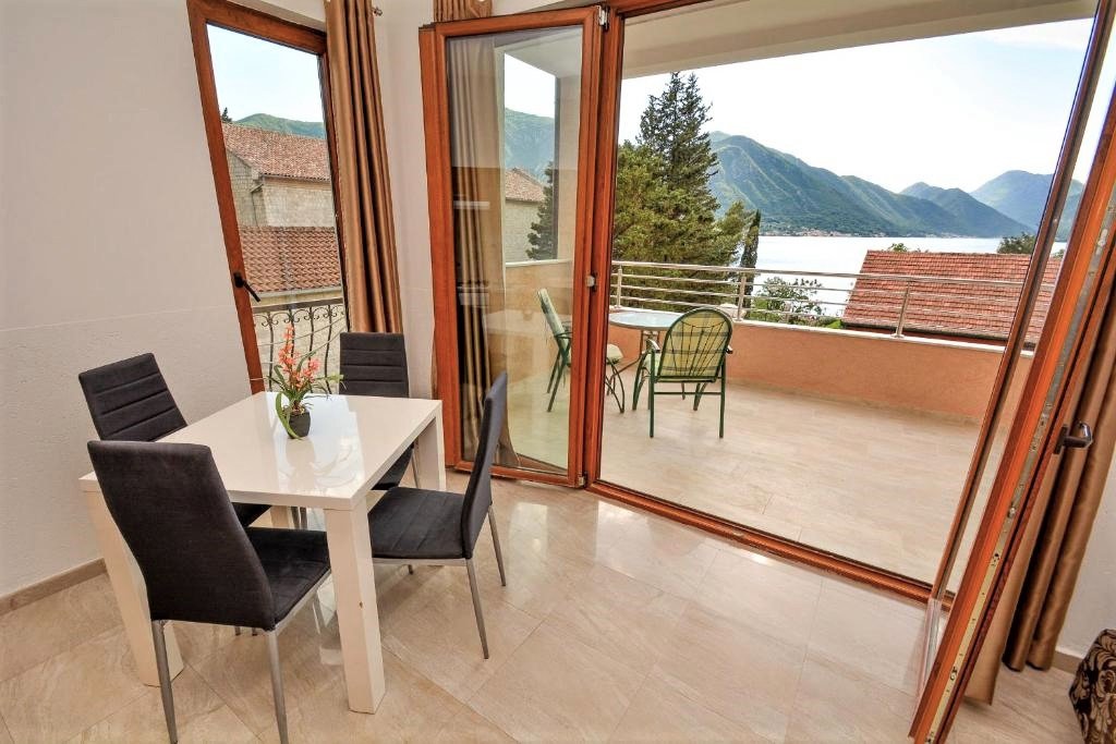 Charmantes Hotel in der malerischen Stadt Kotor, Dobrota, Montenegro