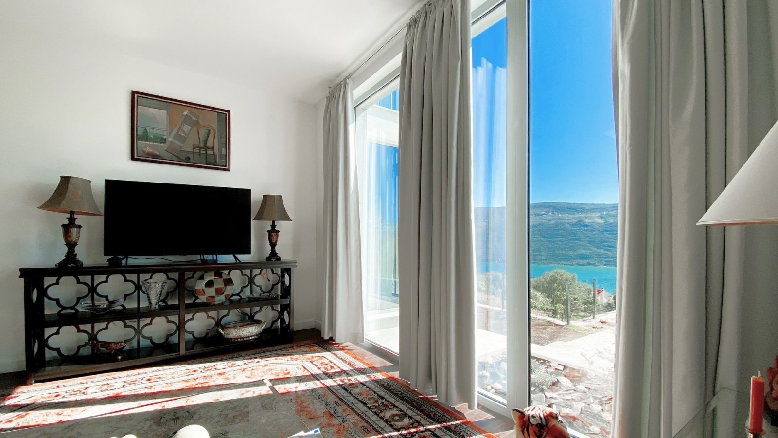 Moderne Villa mit Panoramablick aufs Meer in ruhiger Lage in Kumbor