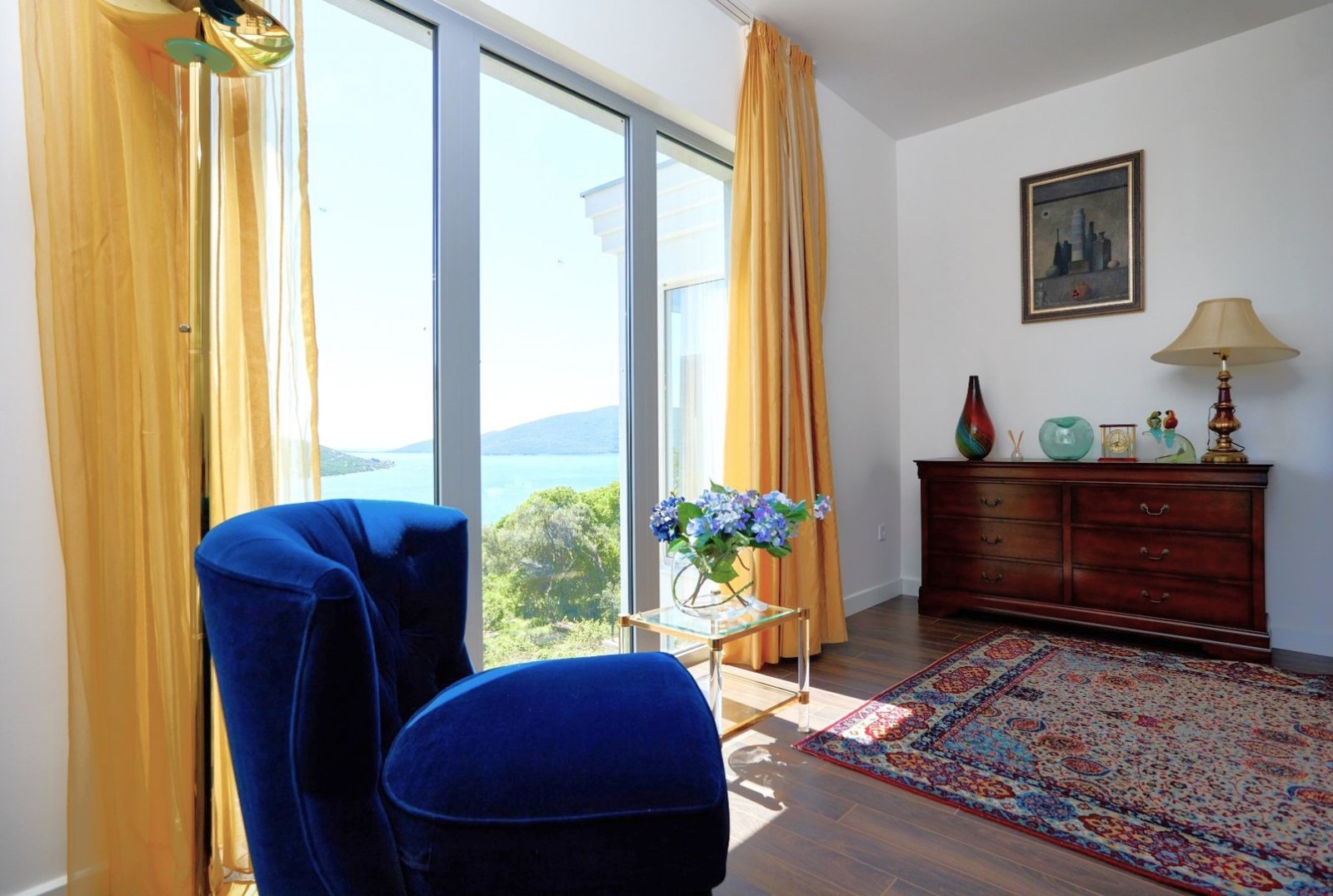 Moderne Villa mit Panoramablick aufs Meer in ruhiger Lage in Kumbor