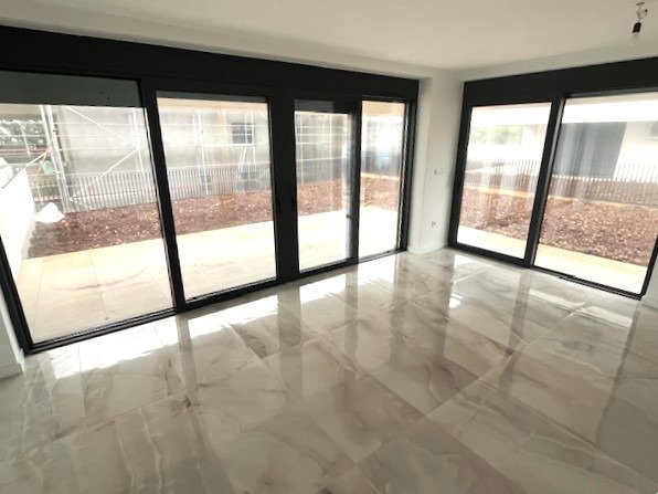 Neue Wohnung mit Garten in Krk auf der Insel Krk