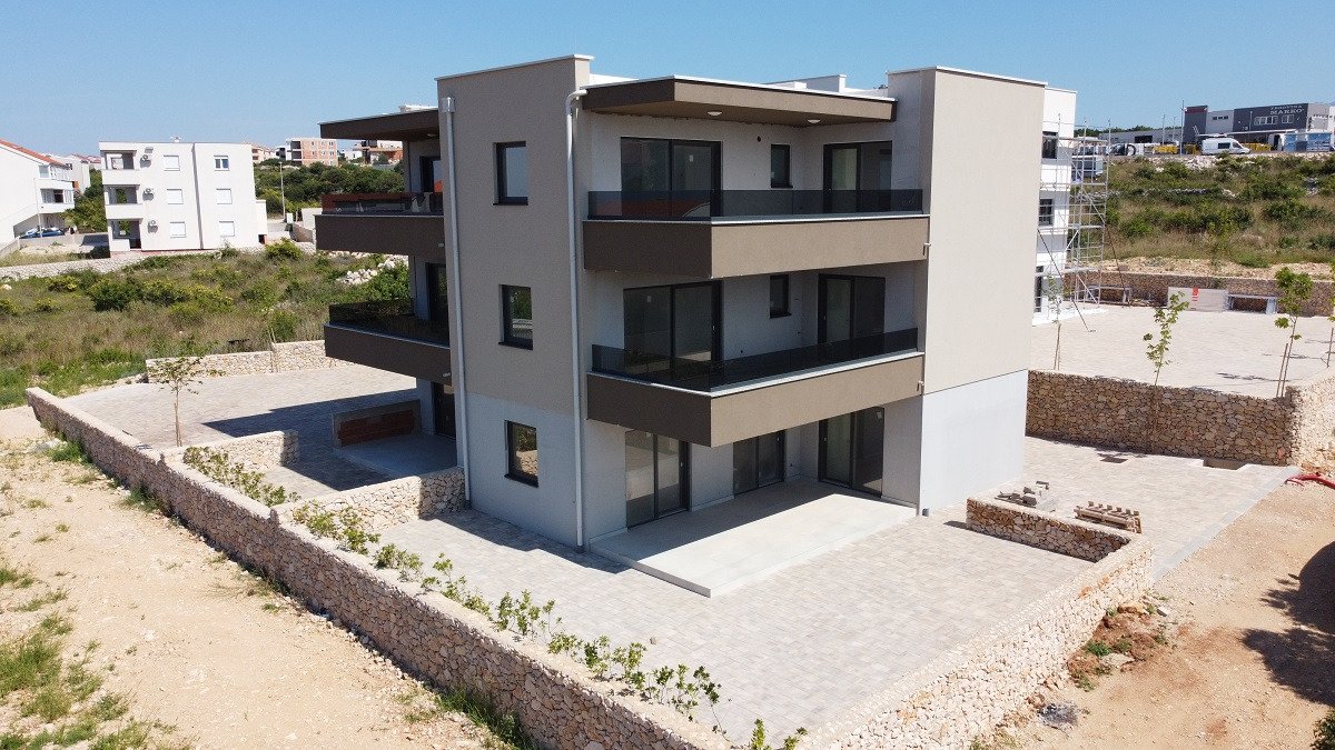 Luxuriöses Penthouse-Apartment mit Panoramablick aufs Meer, Neubau, Novalja