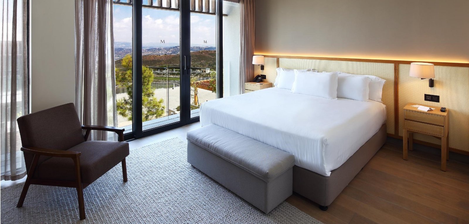 Weltberühmtes Resort mit 3 Zimmern und zwei Badezimmern am Golfplatz in Zypern