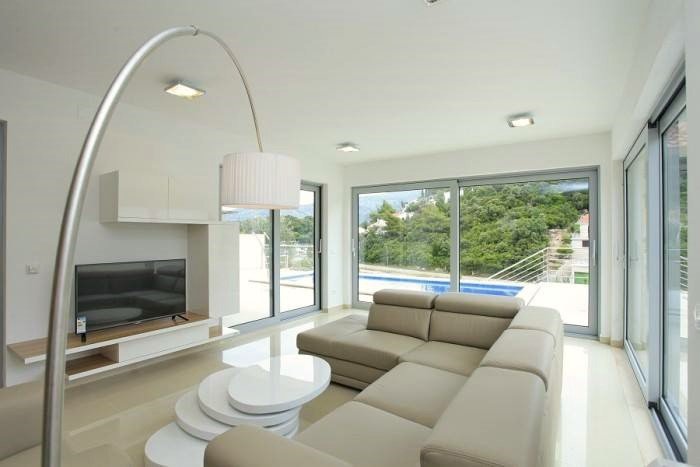 Luxuriöse Villa in erster Strandreihe direkt am Meer auf der Insel Korčula, Žrnovo