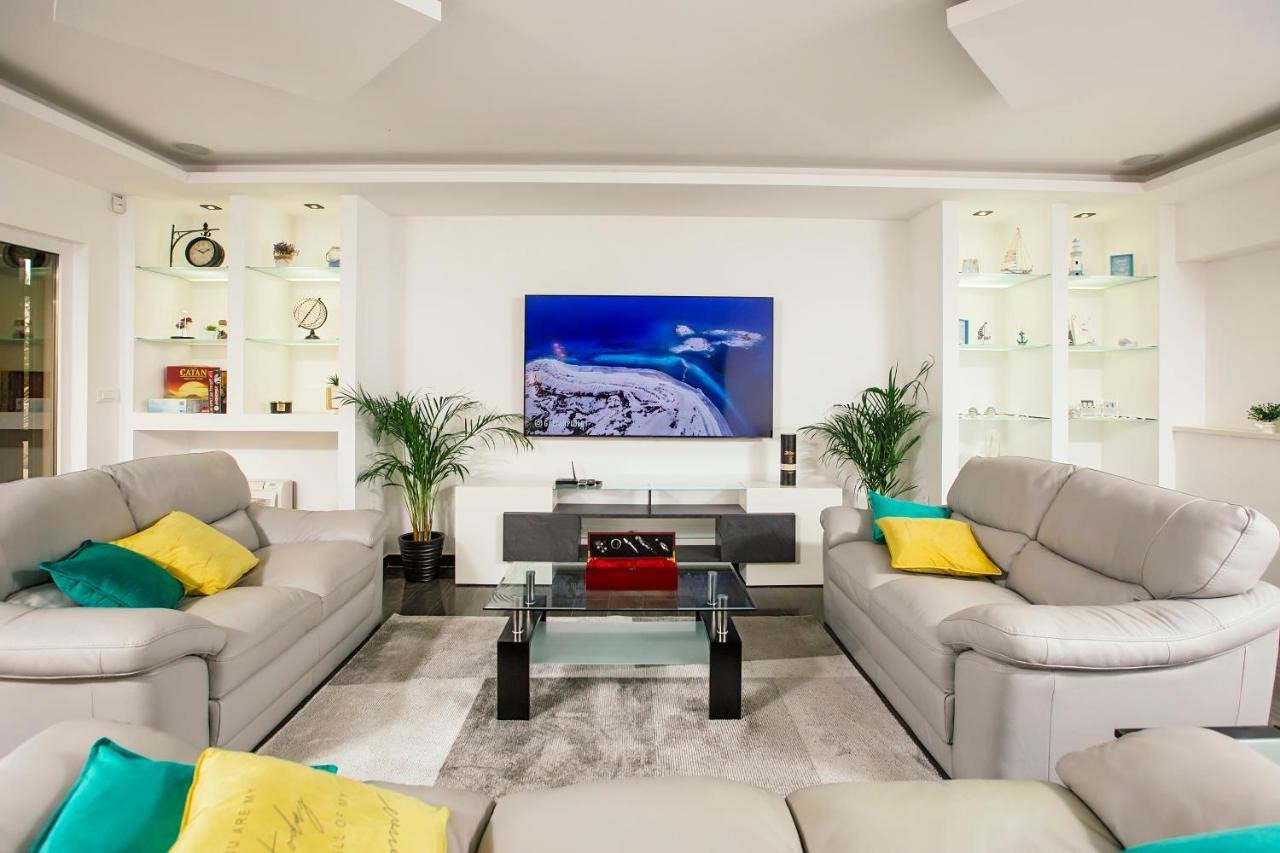 Elegante Villa mit Panoramablick aufs Meer und privatem Pool in Podstrana