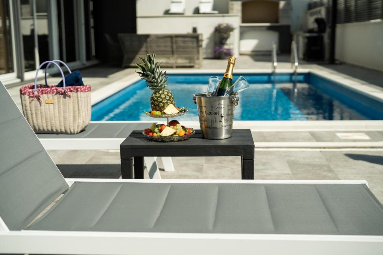 Elegante Villa mit Panoramablick aufs Meer und privatem Pool in Podstrana