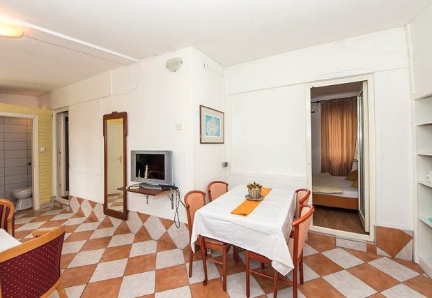 Gemütliches Mini-Hotel mit Restaurant und Pool, nur 100 m vom Meer entfernt – Crikvenica