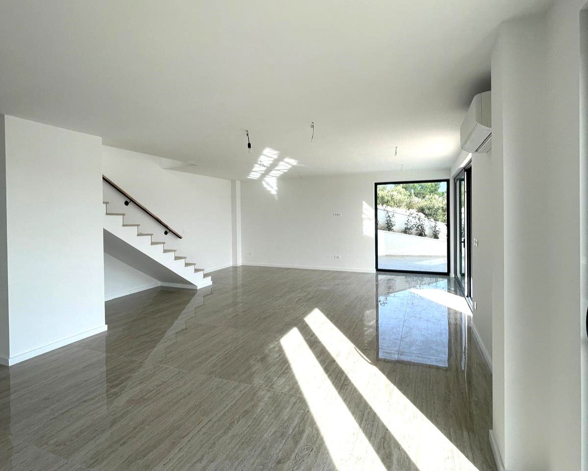 Nova, Luxusvilla, 150 m vom Meer entfernt, Panoramablick, Swimmingpool, Garage in Betina, Tisno