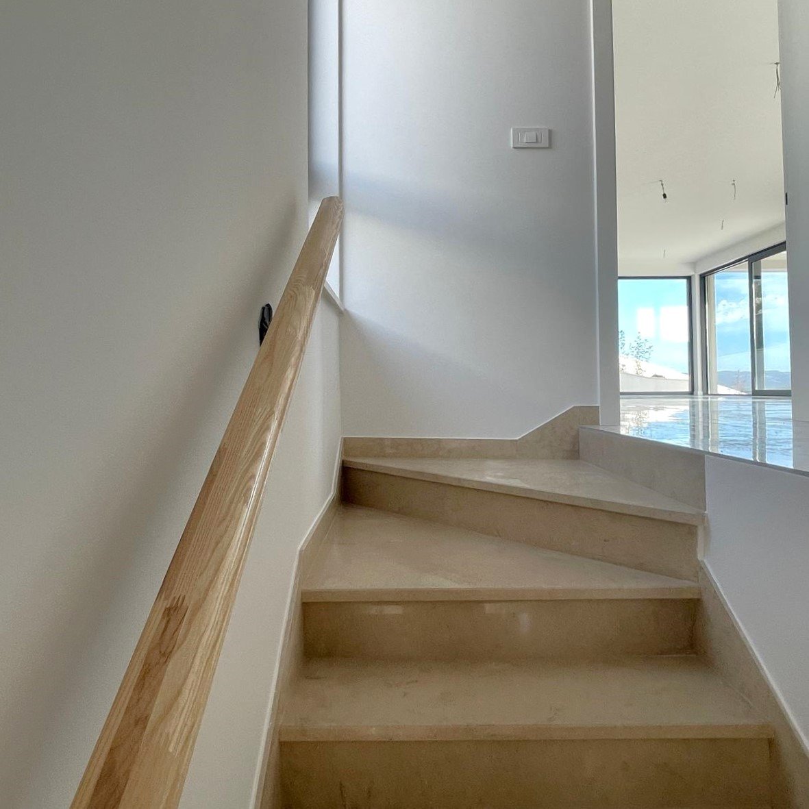 Nova, Luxusvilla, 150 m vom Meer entfernt, Panoramablick, Swimmingpool, Garage in Betina, Tisno