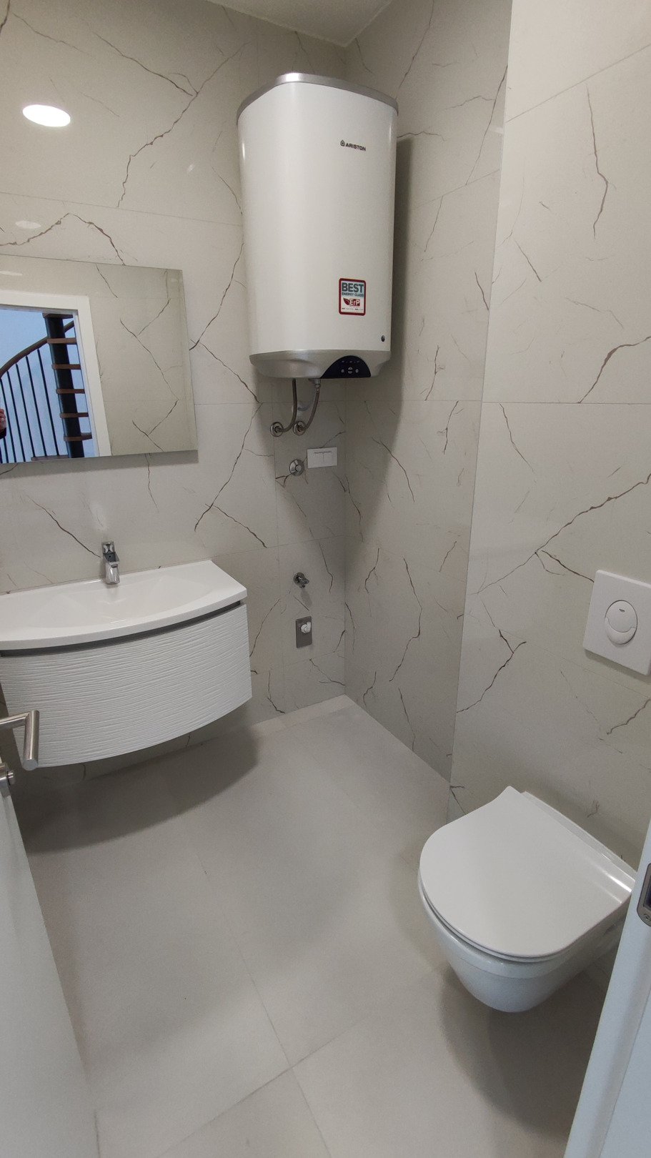 Exklusive Maisonette-Wohnung mit Dachterrasse am Srima-Strand