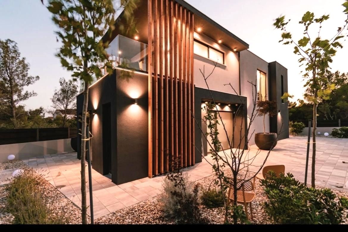 Designvilla mit Pool und Sauna, 350 m vom Meer entfernt, Šibenik