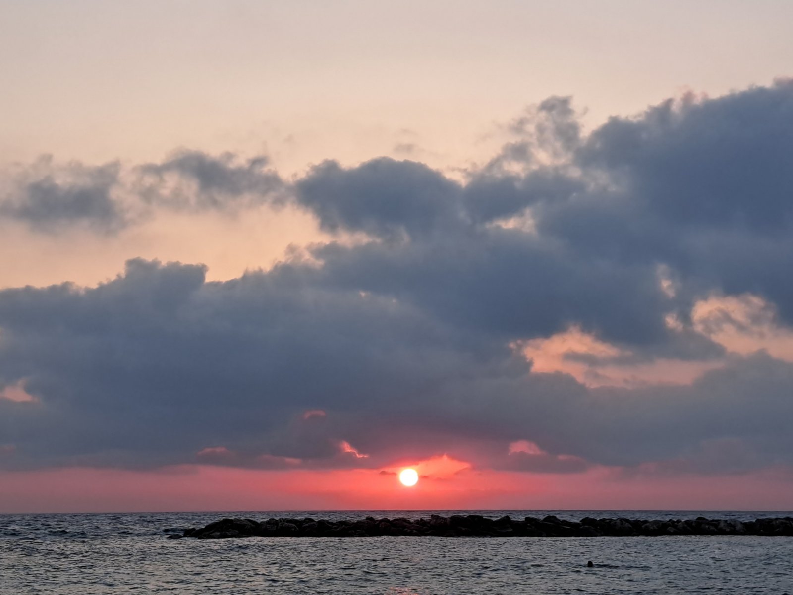 Energieeffiziente, hochwertige 2-Zimmer-Wohnung am Meer in Zypern