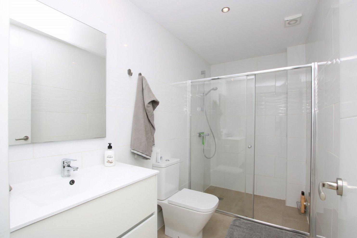 Luxushaus mit atemberaubendem Panoramablick, 30 Meter vom Sandstrand entfernt, Costa del Sol