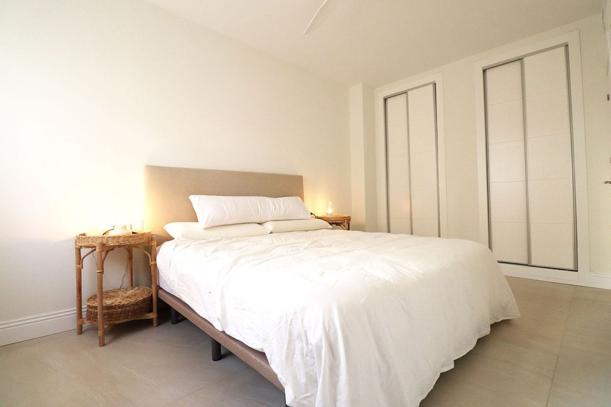 Luxusapartment mit atemberaubendem Meerblick in Cabopino, Marbella