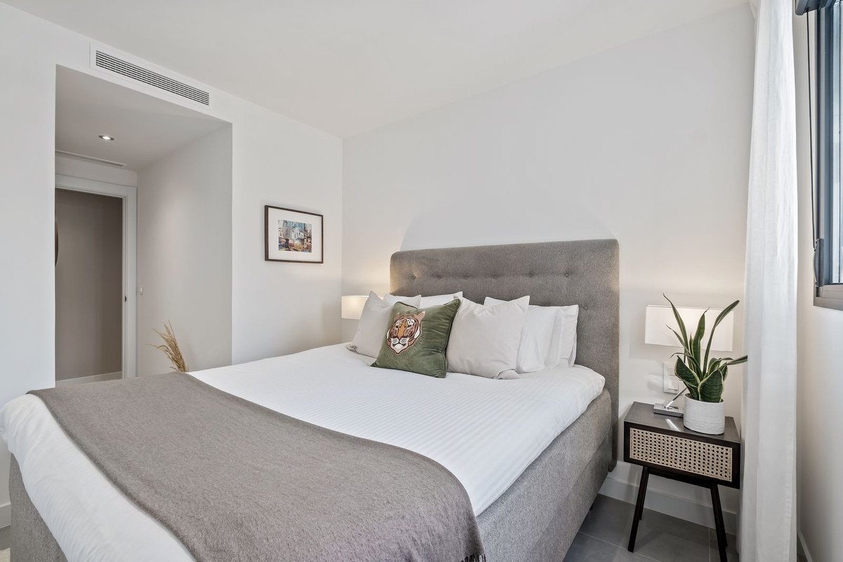 Absoluter Luxus: Duplex-Penthouse mit atemberaubendem Meerblick in Estepona, Costa del Sol