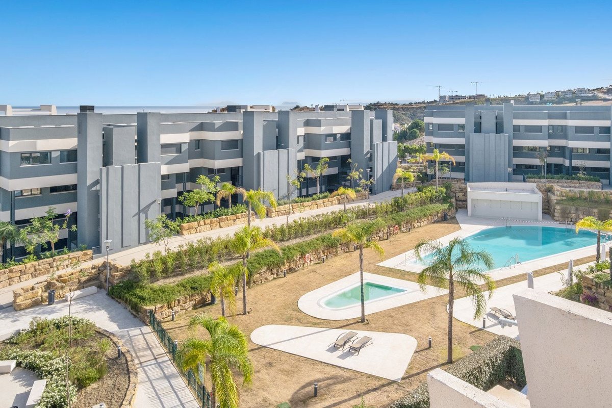 Absoluter Luxus: Duplex-Penthouse mit atemberaubendem Meerblick in Estepona, Costa del Sol