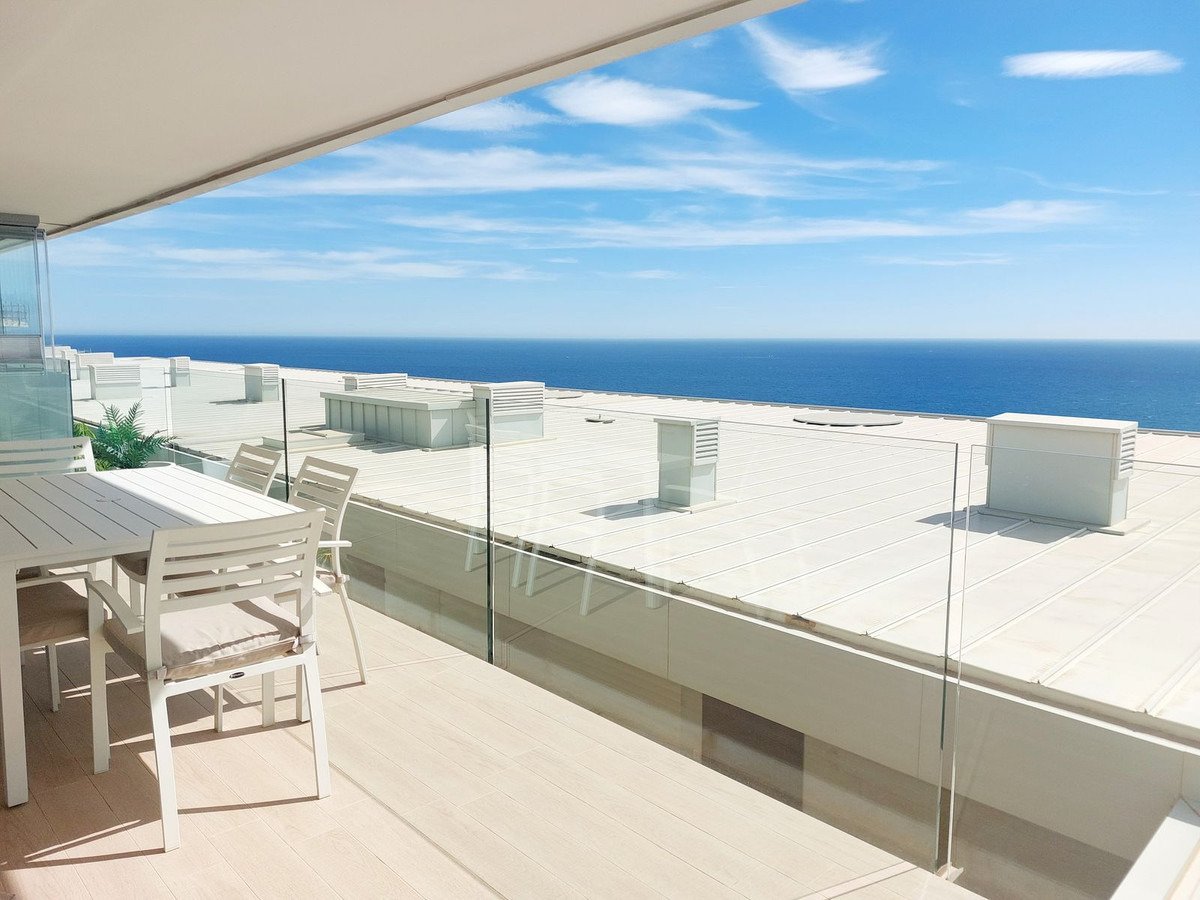 Luxuriöses Apartment mit atemberaubendem Meerblick in der prestigeträchtigen Lage von Fuengirola