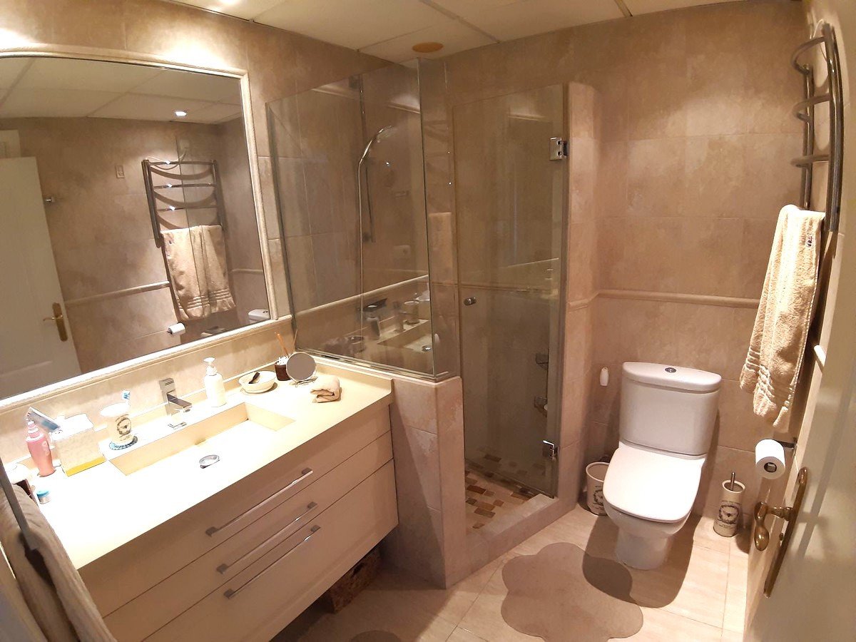 Luxusapartment mit atemberaubendem Meerblick – Golfparadies in Miraflores, Costa del Sol