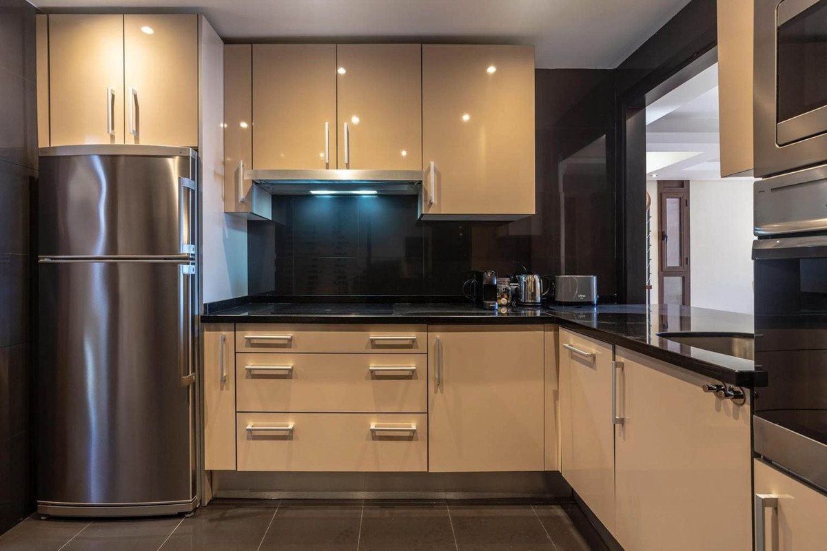 Duplex-Penthouse mit Meerblick und privatem Pool – Bahía de la Plata, Estepona