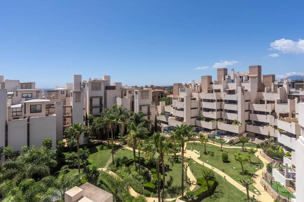 Duplex-Penthouse mit Meerblick und privatem Pool – Bahía de la Plata, Estepona