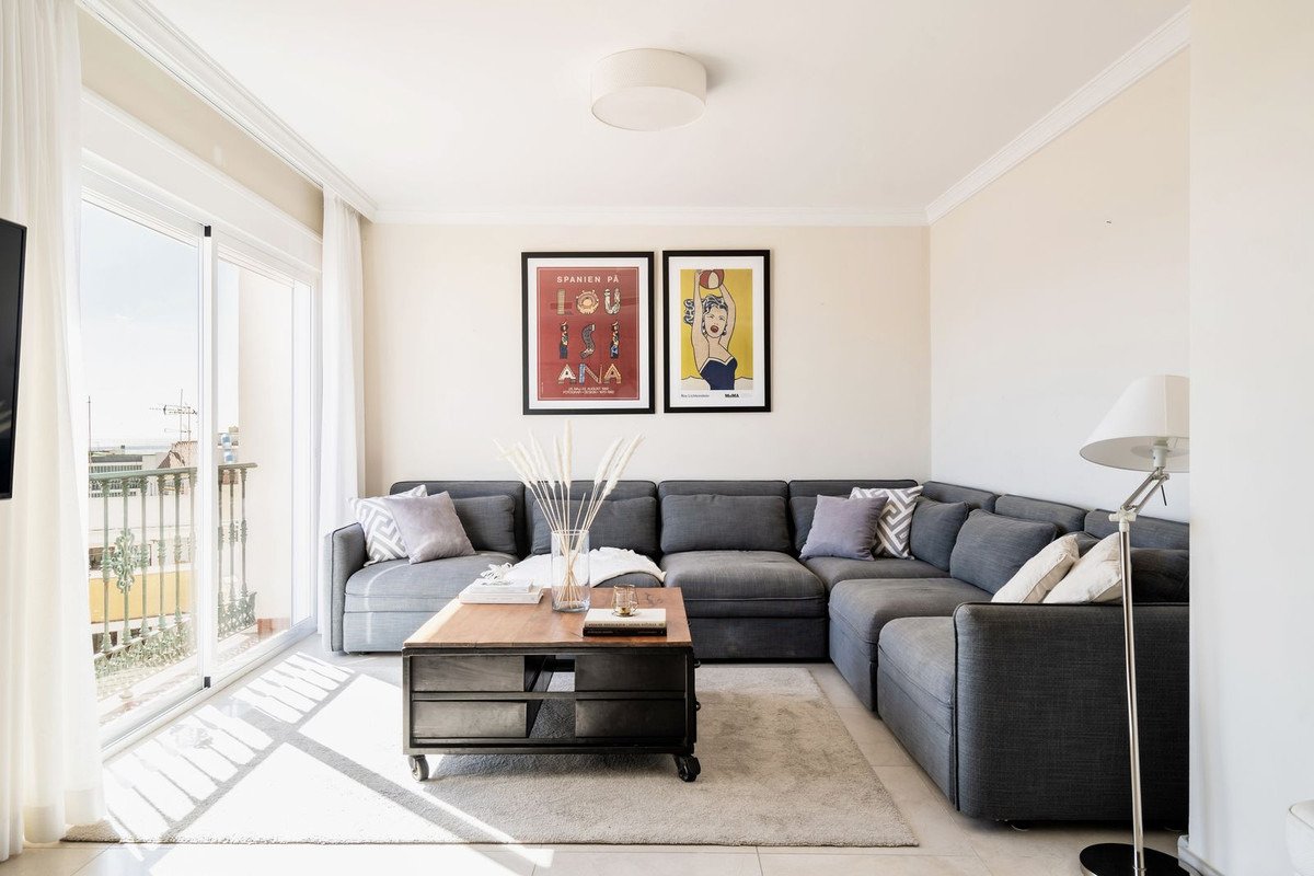 Penthouse im Herzen von San Pedro mit Panoramablick – moderne Eleganz mit mediterranem Flair