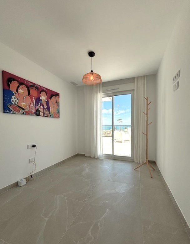 Exklusives Penthouse direkt am Meer in Denia mit Panoramasolarium