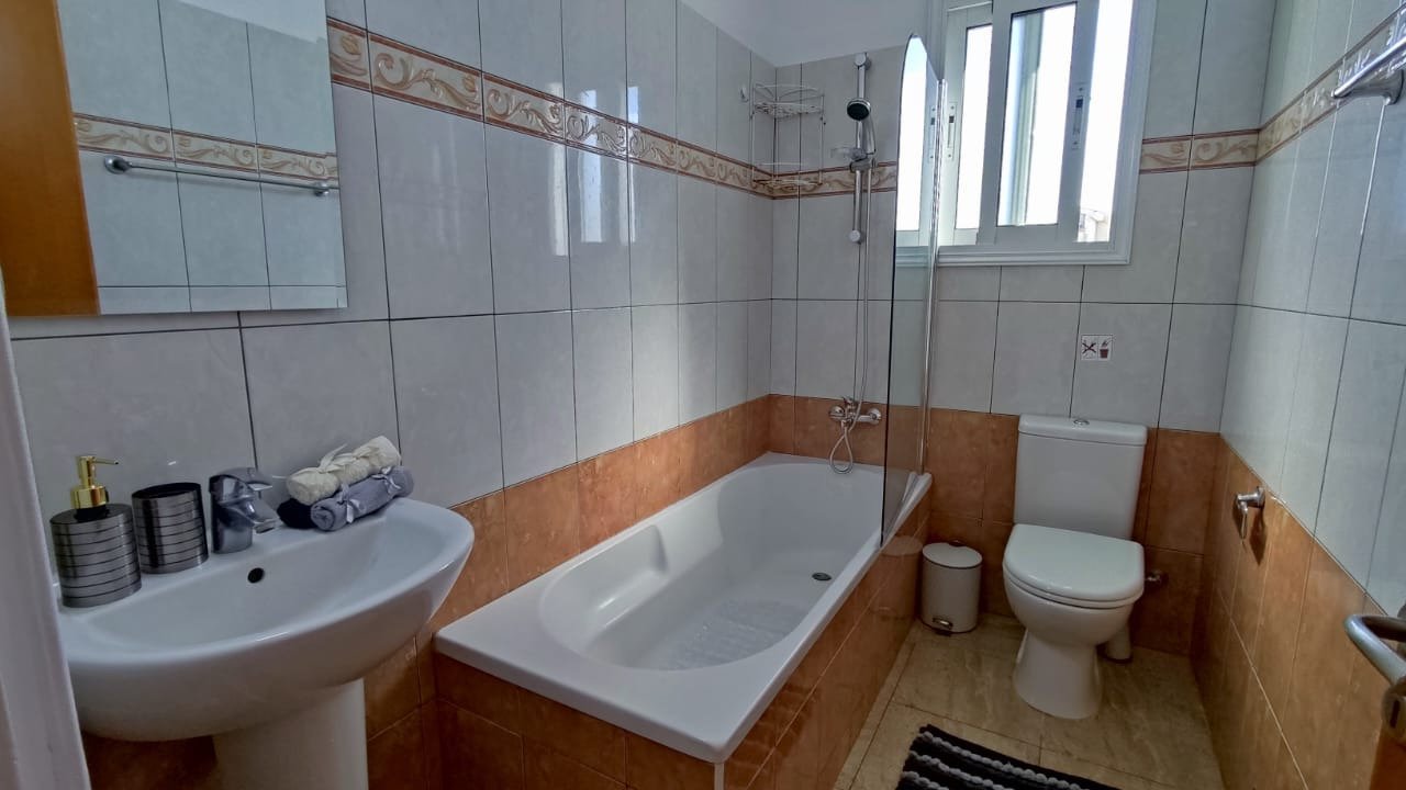 Modernes 2+1-Apartment in attraktiver Lage in Yeroskipou, Zypern