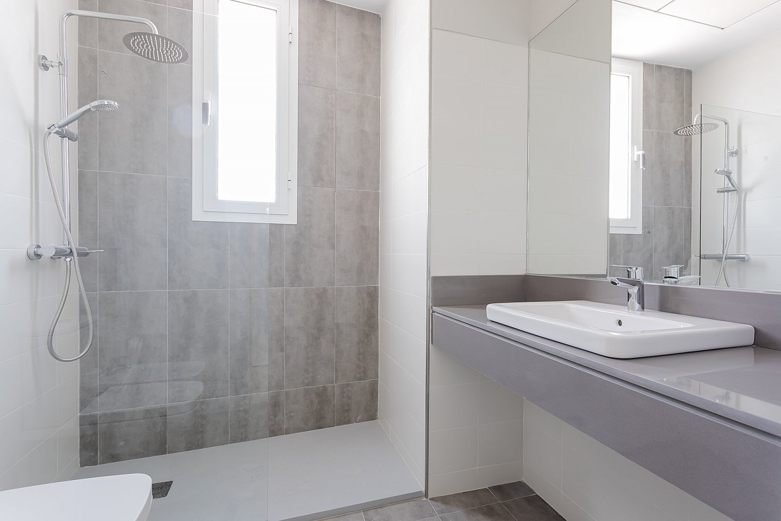 Charmante Apartments → 10 km vom Flughafen entfernt, private Terrassen und Swimmingpool → Vera